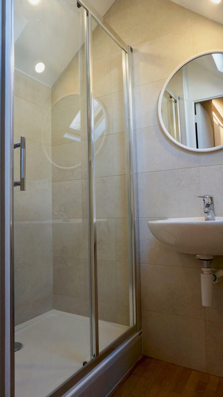 Unit 8 - Charming Loft Apt. Near Avenue Louise Free Parking ブリュッセル エクステリア 写真